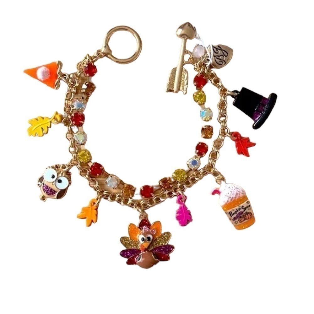 Brand New Betsey Johnson‎ Thanksgiving Charm Bracelet Turkey Pumpkin Pie Leaves